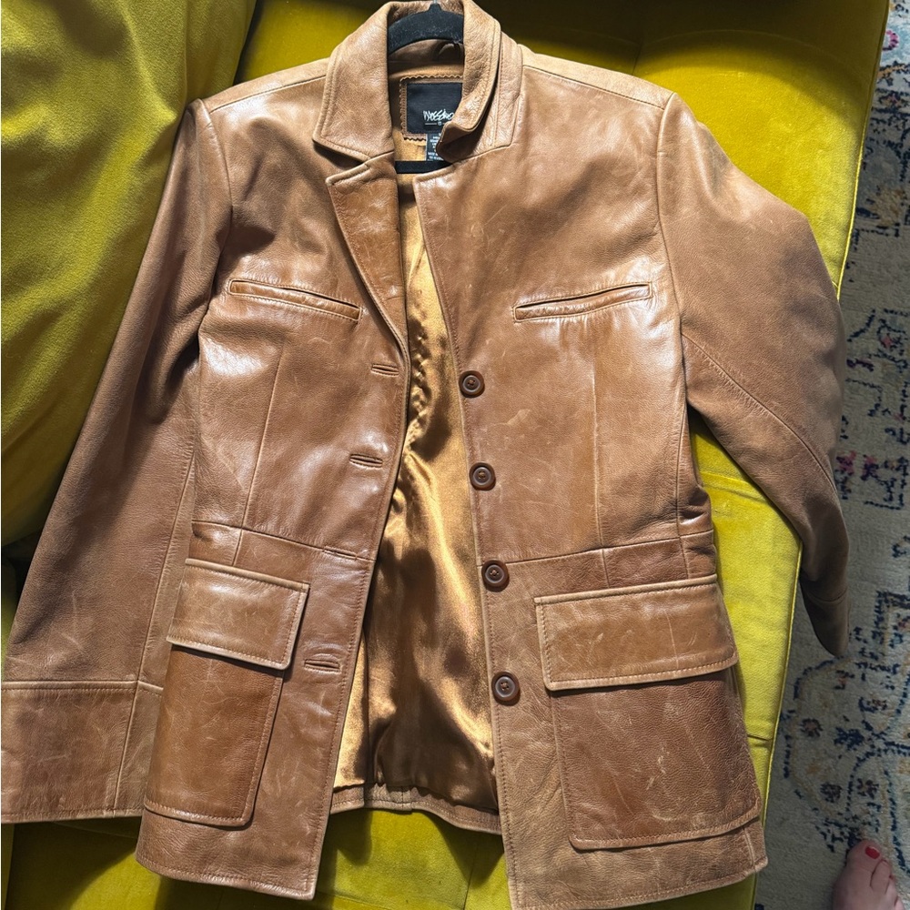 Stylish Brown Leather Jacket - image 1